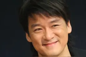 拥有“阳光游子”“国民歌王”等众多美誉的周华健  已不再年轻图片