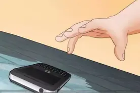 实用《手机泡水紧急处理法》处理的好就不用花大钱换手机唷图片