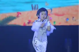 陈奕霖小童星演唱会《浪花一朵朵》掀怀旧热潮图片