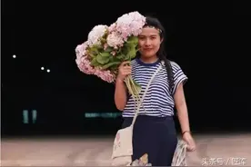 报废大巴爆改清新文艺照相馆，梦想还是要有的，万一实现了呢？图片