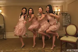 李茂弦子婚礼伴娘斗艳 江铠同祝弦子母子平安疑奉子成婚图片