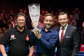 保罗·亨特经典赛卫冕冠军轻松首胜，卡特：“争强好胜没压力！”图片