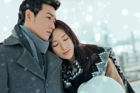 为什么男性在出门时，喜欢身边带个漂亮的女人？图片