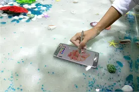 旗舰机皇比颜值：三星Galaxy Note7铂光金现场上手图赏图片