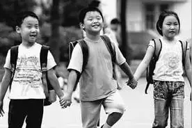 看点我去上学啦！耶！拒绝“套路”图片