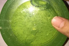COMELYCO舒缓补水天然有机芦荟胶图片