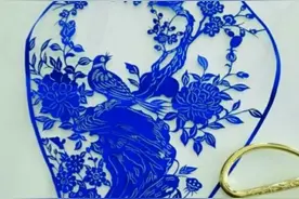 八个月剪出一百幅“青花瓷”非遗传承人免费教授剪纸图片