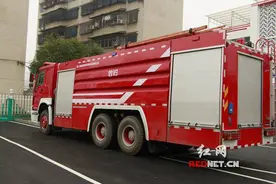 永州零陵区消防新购18吨消防车投入执勤备战图片