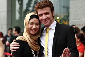 埃及小伙与中国姑娘爱的诺言:"我和你，在一起！"图片