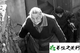 曝光中国猫脸老太太事件真相，太吓人了！图片