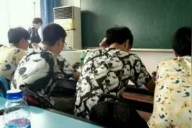 搞笑图摘第386期：拖拉机改装的摩托车，高手在民间啊图片