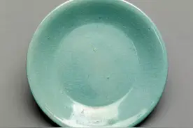 拍场上的北宋时期汝窑器图片