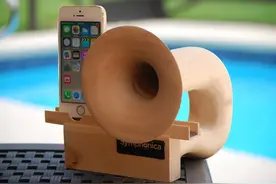 不插电！神奇的iPhone实木扩音器图片