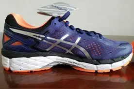 跑鞋之王 ASICS 亚瑟士 KAYANO 22图片