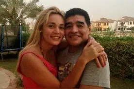 马拉多纳：为了小女友，我要再年轻点！图片