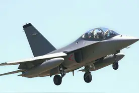 L15交付：中国教练机装备达世界顶级，已超越美国和其他国家了图片