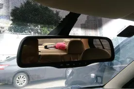 加装记录仪，朗逸变奥迪  ^_^图片