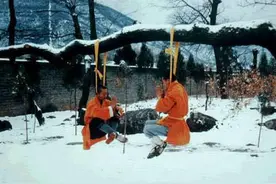 中国曾经真正的少林武僧：飞檐走壁，悬颈练功依旧神情若定图片