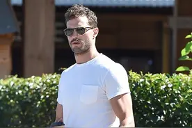 帅爆！五十度灰男主Jamie Dornan的最新街拍图片