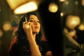 盘点| 娱乐圈十大‘大烟杆’ 知性女神 国民好媳妇一个不漏图片