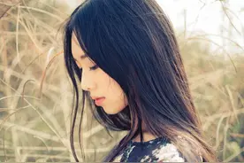 大学迎来新校花图片