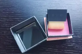 测评|原来腮红不涂在脸上更时髦图片