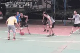 搞笑精选：陪校长的儿子打篮球，真是累啊图片