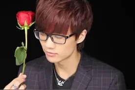 许嵩-音乐鬼才，邻家男孩图片