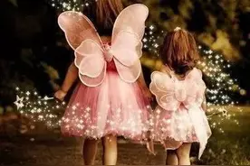 想要花童像王诗龄那么萌？ 傻傻拎花篮就毁了图片