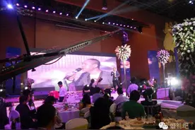拍婚礼真的需要两三千一个的大摇臂吗？图片