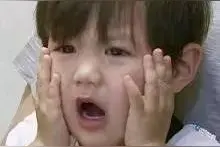跟小孩子玩捉迷藏不要太认真，不然会出大事！图片