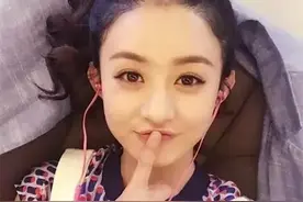 从新月捧脸杀到碧瑶坐，赵丽颖依然成为少女萌教主。图片