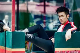 张若昀这转变：傲娇的羽皇又变成了嫉妒的丈夫图片