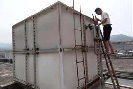 一万五一平的房子半个月喝不上水，二次供水害苦顶层人！图片