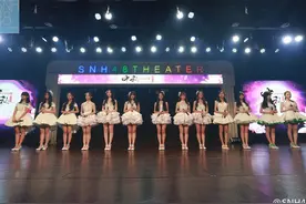 SNH48七期生初登台 小鲜肉颜值获肯定 粉丝热情欢迎图片