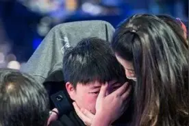 RNG战队输了总决赛后 UZI被喷上热搜榜图片