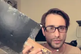 花100给手机加一把VR手枪 玩VR突突突游戏真带感图片