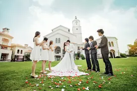 婚礼中，伴郎这角色很重要？图片