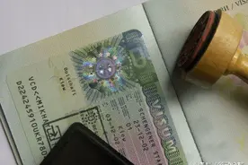 说好的出国玩，却发现护照快要过期，怎么办？各国政策大不同图片