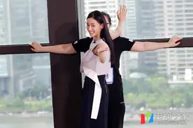太子妃张天爱做客《周一见2》 壁咚抱抱摸头杀频被撩图片
