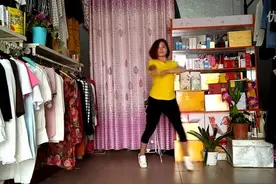 小姑娘这个舞跳的，我居然一直看完了图片