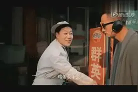 卖煎饼的大叔，笑湿了！图片