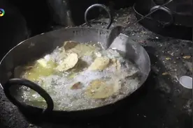 印度三哥的油炸菜饼，为什么他们的油都这么黑！