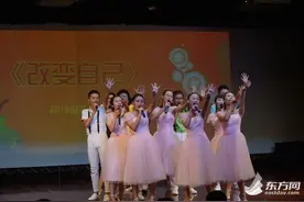 “00”后放弃念高中坚持梦想 上海首个音乐职校迎新生图片