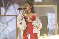 吉克隽逸深情演绎《依然爱你》 微鲸电视《盖世英雄》挑战真我图片