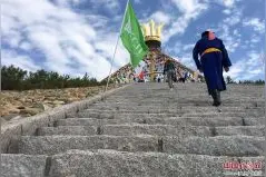 福泽众生伊克敖包举办一周年大祭图片