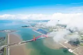 梅山湾的水越来越蓝了！就坐等明年夏天万人沙滩免费开放啦！图片