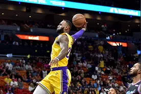 NBA十佳球视频：詹姆斯战斧扣篮+超远三分领衔 盖伊劈扣勇士图片