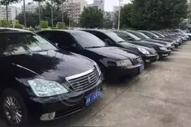 头条福建将公开拍卖公车改革取消车辆，首批142辆，想拍的看这里！图片