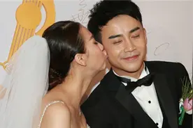 弦子李茂婚礼现场 曝鸳鸯浴求婚图片